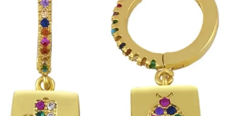 Consejos para vender joyas de plata por mayor en línea con éxito